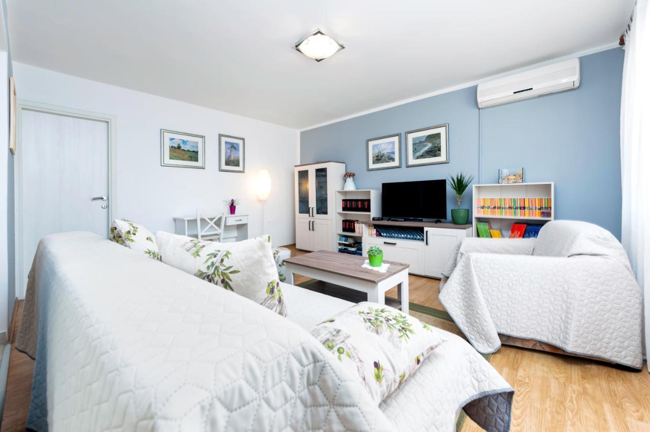 Apartman Oly Ровінь Екстер'єр фото