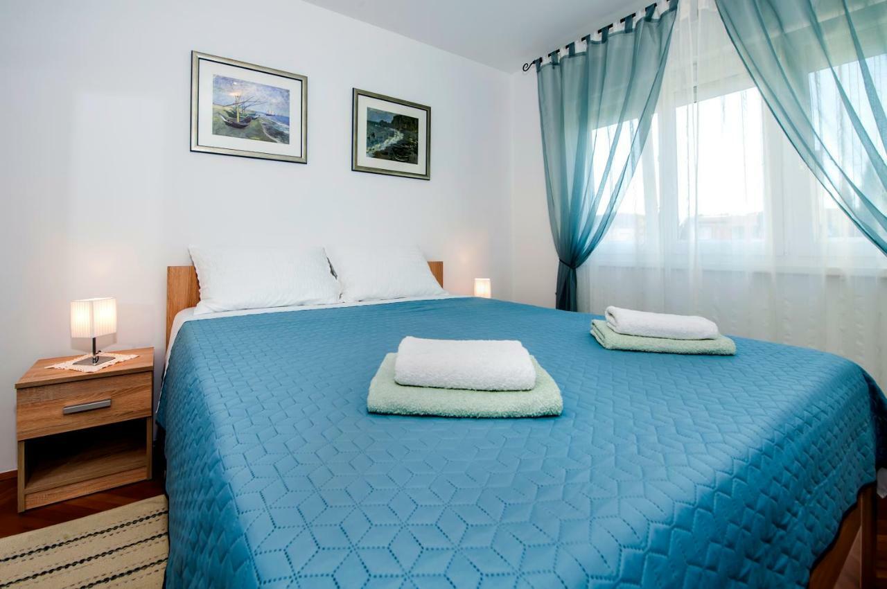 Apartman Oly Ровінь Екстер'єр фото