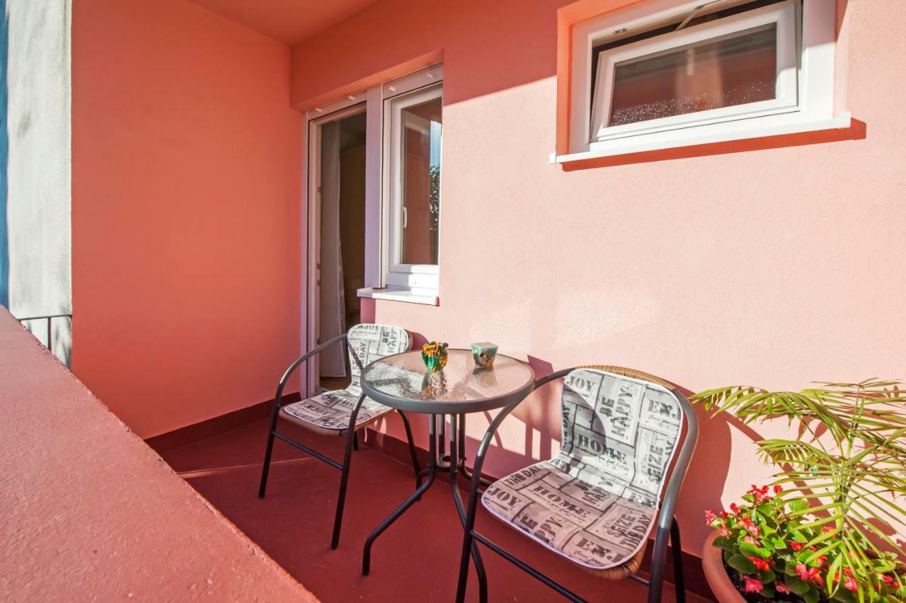 Apartman Oly Ровінь Екстер'єр фото